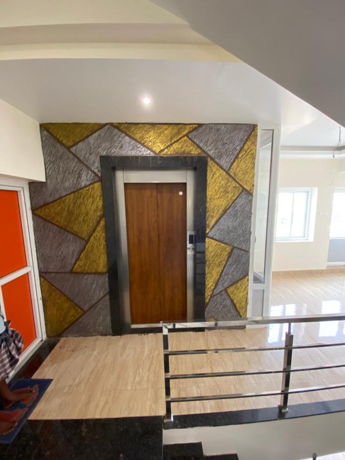 Le Shiv Executive Suite เธนี ภายนอก รูปภาพ