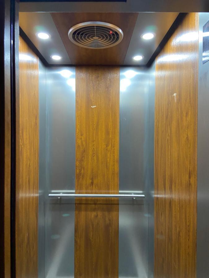 Le Shiv Executive Suite เธนี ภายนอก รูปภาพ