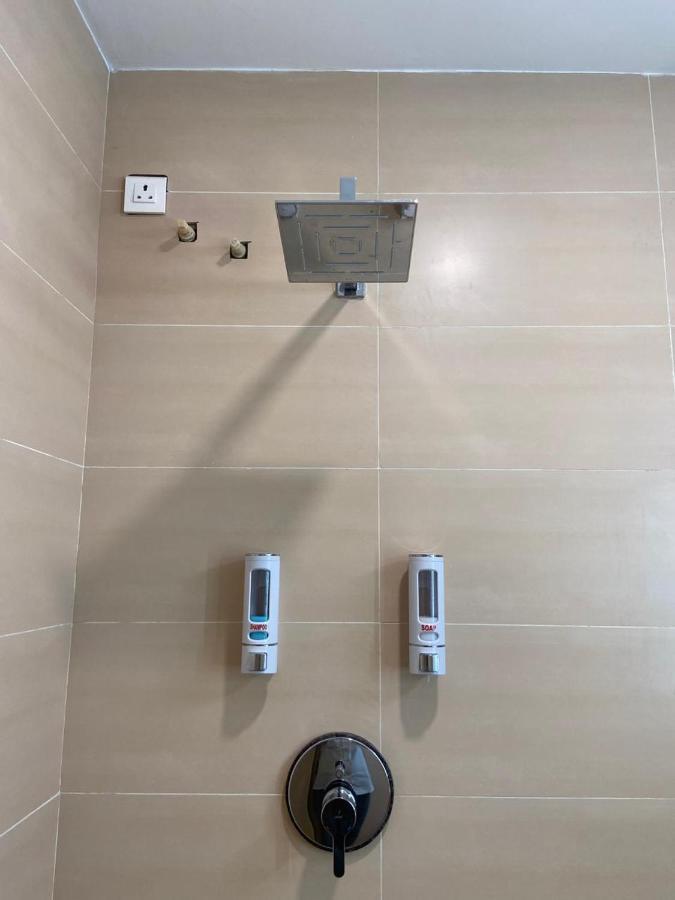 Le Shiv Executive Suite เธนี ภายนอก รูปภาพ